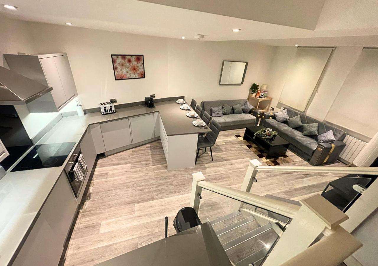 Luxe - 4 Beds - Sleeps 6 People - Apartment *