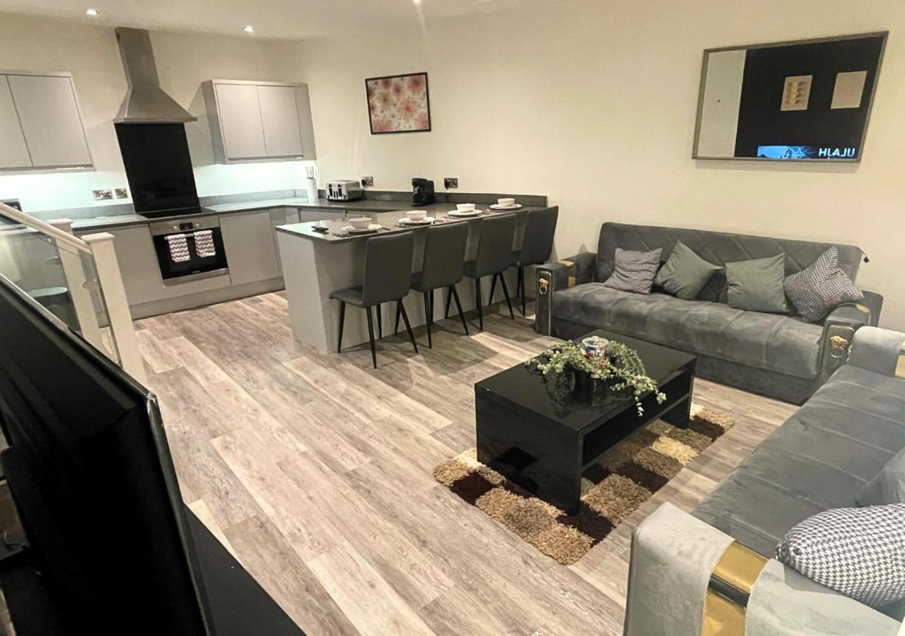 Luxe - 4 Beds - Sleeps 6 People - Nottingham