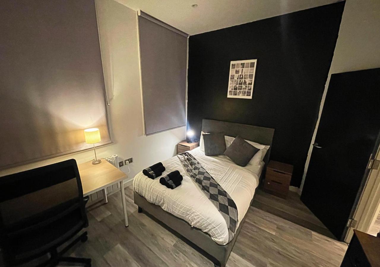 Luxe - 4 Beds - Sleeps 6 People - * Nottingham