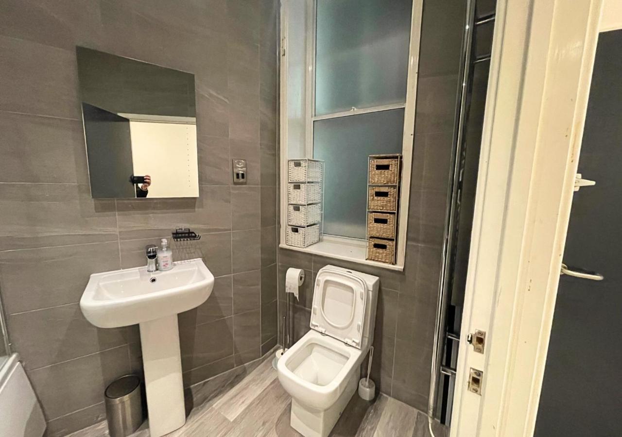 Luxe - 4 Beds - Sleeps 6 People - Apartment *